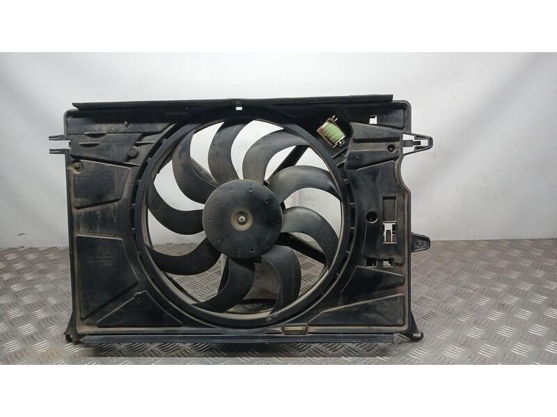 Recambio de electroventilador para jeep renegade longitude fwd referencia OEM IAM 52081771 DENSO 2230009390