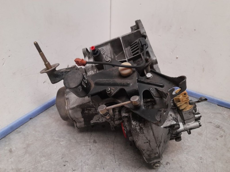 Recambio de caja cambios para peugeot 806 sr referencia OEM IAM Z0TA05 6657175B 5VELOCIDADES