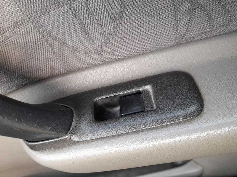 Recambio de mando elevalunas delantero derecho para nissan primera (p11) 2.0 td referencia OEM IAM 254112F000  