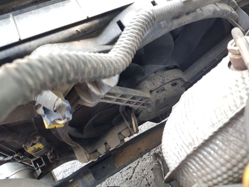 Recambio de electroventilador para jeep renegade longitude fwd referencia OEM IAM 52081771 DENSO 2230009390