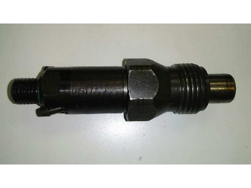 Recambio de inyector para renault 19 hatchback (b/c53) 1.9 diesel referencia OEM IAM LCR6733402D  