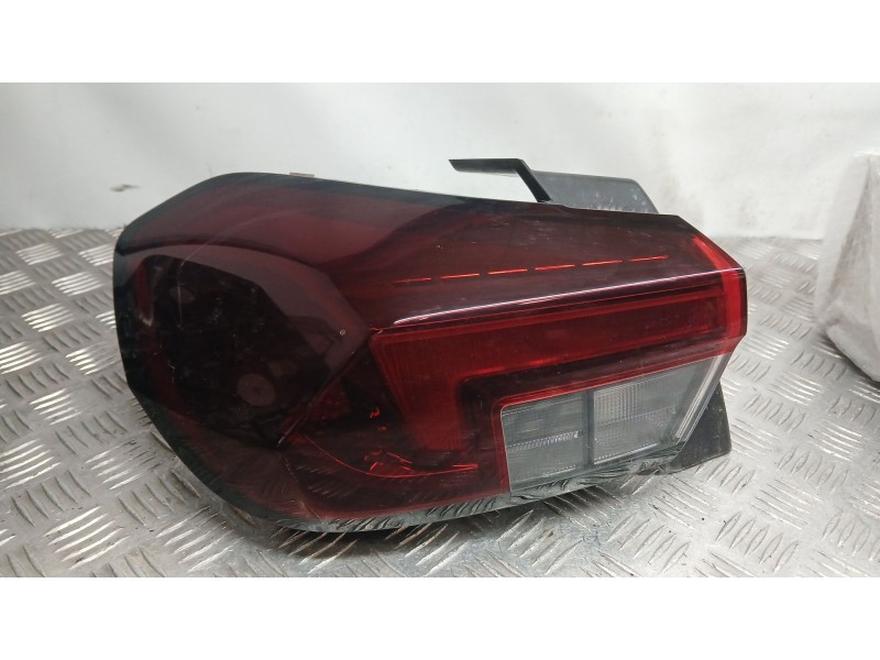 Recambio de piloto trasero izquierdo exterior para opel corsa f (p2jo) 1.2 (68) referencia OEM IAM 9829317380 VALEO 90194151