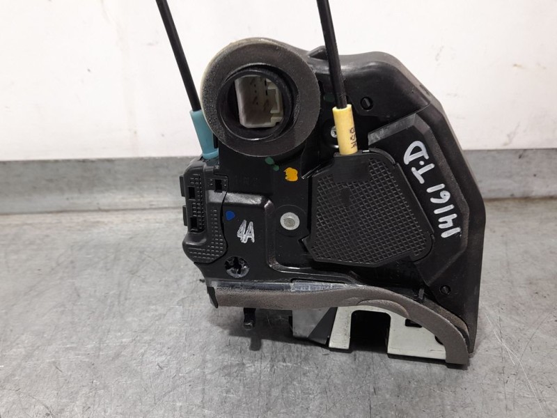 Recambio de cerradura puerta trasera derecha para toyota verso active referencia OEM IAM 690500F031  