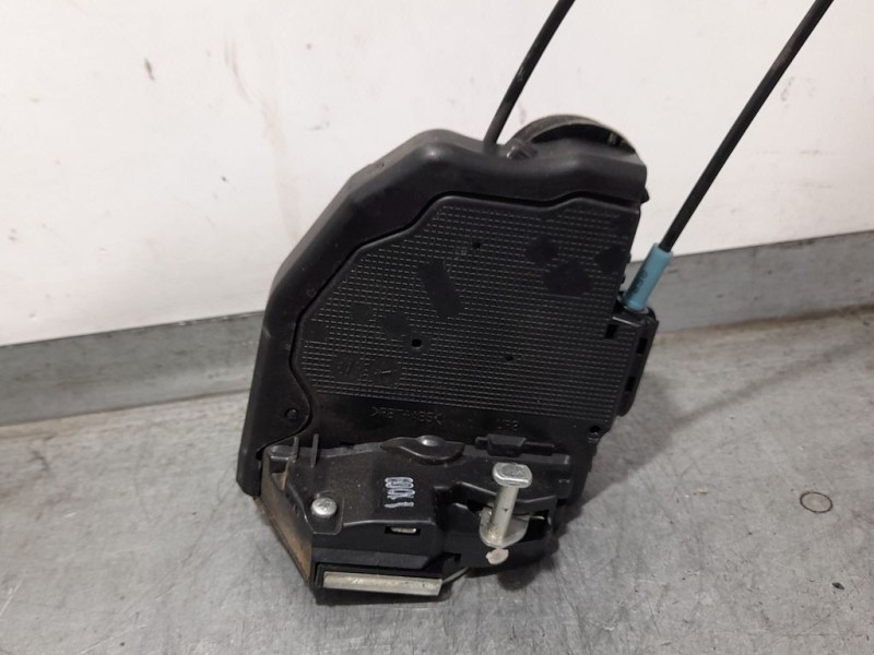 Recambio de cerradura puerta trasera derecha para toyota verso active referencia OEM IAM 690500F031  