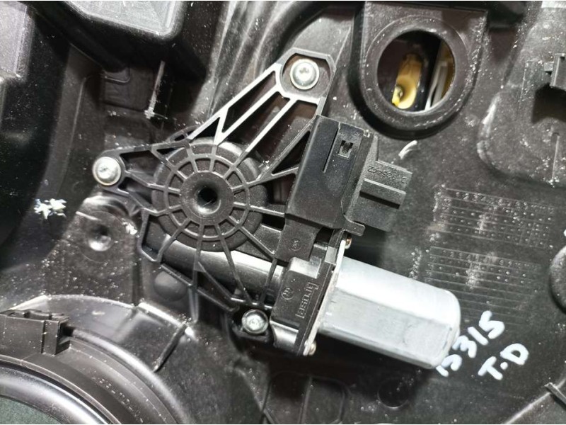 Recambio de elevalunas trasero derecho para mercedes-benz clase gla (w156) gla 200 (156.943) referencia OEM IAM A2047302835 A156