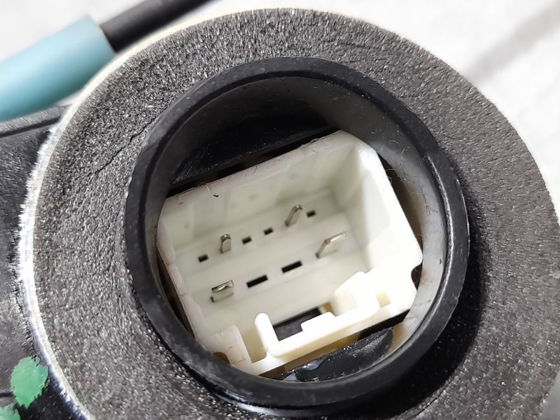 Recambio de cerradura puerta trasera derecha para toyota verso active referencia OEM IAM 690500F031  