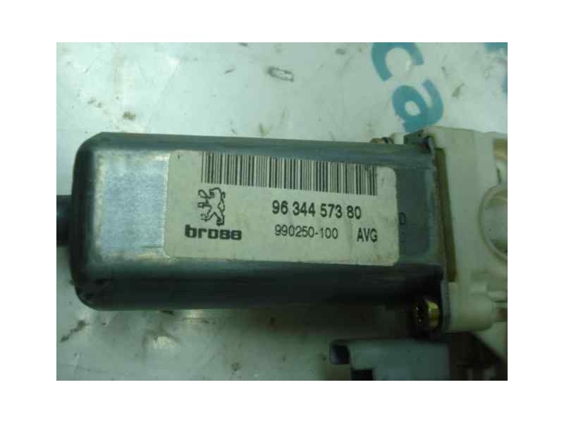 Recambio de motor elevalunas delantero izquierdo para peugeot 307 (s1) xr referencia OEM IAM 990250100AVG 9634457380 2 PINES