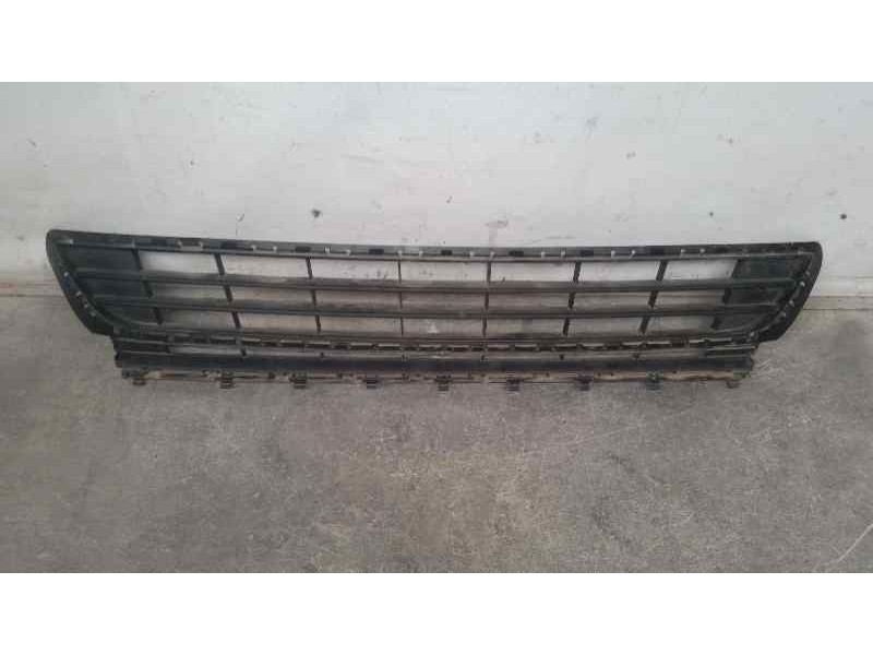 Recambio de rejilla central paragolpes para volkswagen golf vii lim. (5g1) advance bluemotion referencia OEM IAM   