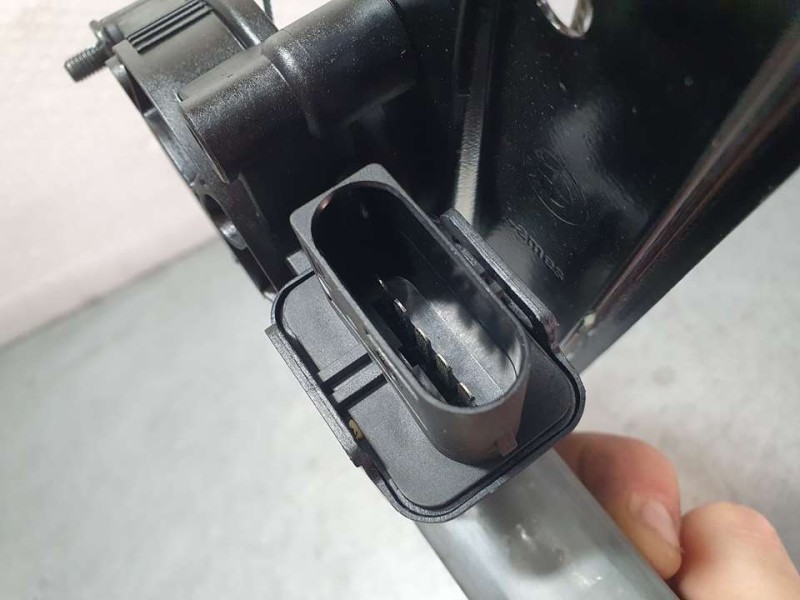 Recambio de elevalunas trasero izquierdo para bmw serie 2 active tourer (f45) 218d referencia OEM IAM 13262410 257420701 LAMES E