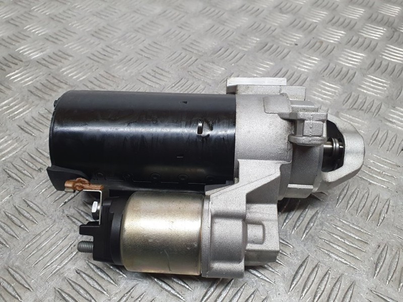 Recambio de motor arranque para bmw serie 5 berlina (e60) 520d referencia OEM IAM 780250805 0001109070 BOSCH