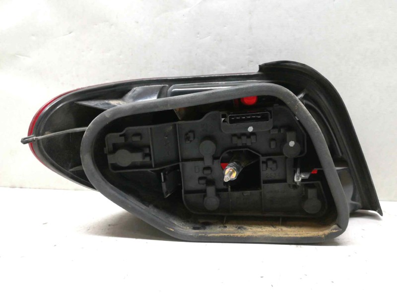 Recambio de piloto trasero derecho para citroën xsara berlina 1.9 d sx referencia OEM IAM   