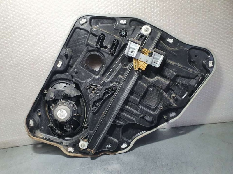 Recambio de elevalunas trasero izquierdo para jeep renegade longitude fwd referencia OEM IAM 519801080 C46791103 BROSE ELECTRICO