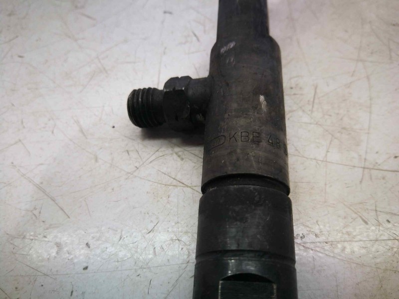 Recambio de inyector para renault 18 2.1 turbodiesel referencia OEM IAM KBE48S54  