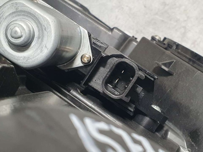 Recambio de elevalunas trasero izquierdo para jeep renegade longitude fwd referencia OEM IAM 519801080 C46791103 BROSE ELECTRICO