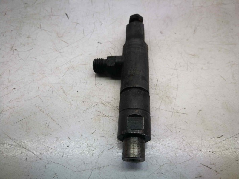 Recambio de inyector para renault 18 2.1 turbodiesel referencia OEM IAM KBE48S54  