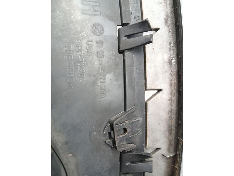 Recambio de rejilla delantera para bmw x5 (e70) 3.0 d referencia OEM IAM 51137305589  IZQUIERDA