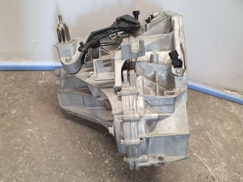 Recambio de caja cambios para nissan pulsar (c13) acenta referencia OEM IAM TL4131 B021331 6VELOCIDADES