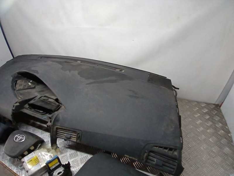 Recambio de kit airbag para toyota verso active referencia OEM IAM 451300F033B0 739700F031 LA CENTRALITA NO SE COBRA Y NO TIENE 