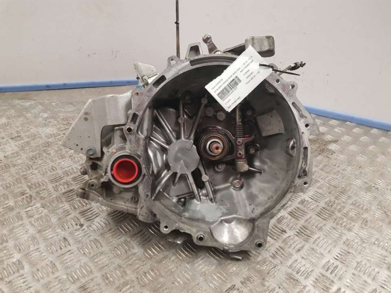 Recambio de caja cambios para mitsubishi space star (a00) color referencia OEM IAM F5MBD1ABZ Y705384 5VELOCIDADES