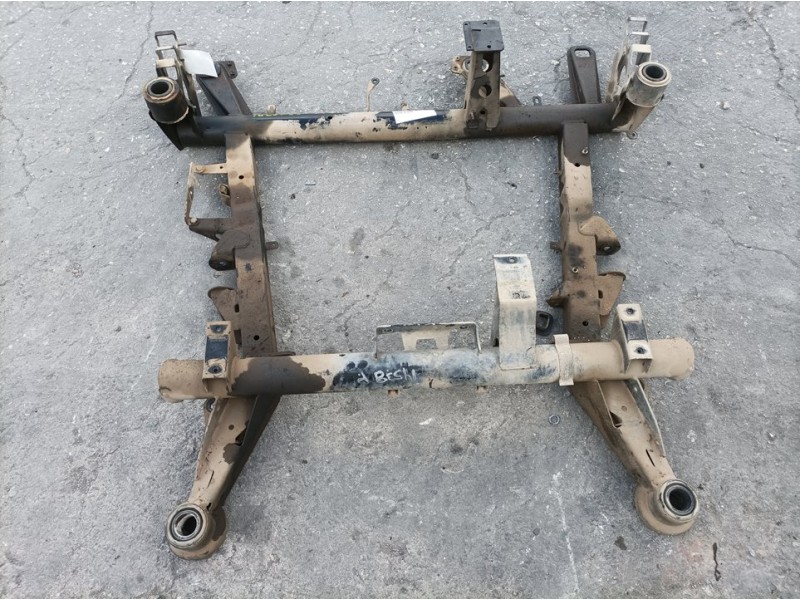 Recambio de puente delantero para mercedes-benz vito (w638) combi 110 d  (638.174) referencia OEM IAM A6383102010  