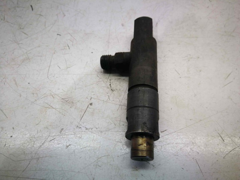 Recambio de inyector para renault 18 2.1 turbodiesel referencia OEM IAM KBE48S54  