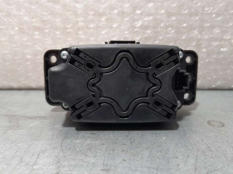Recambio de mando multifuncion para mercedes-benz clase gla (w156) gla 200 (156.943) referencia OEM IAM A2469009815  JOYSTIK