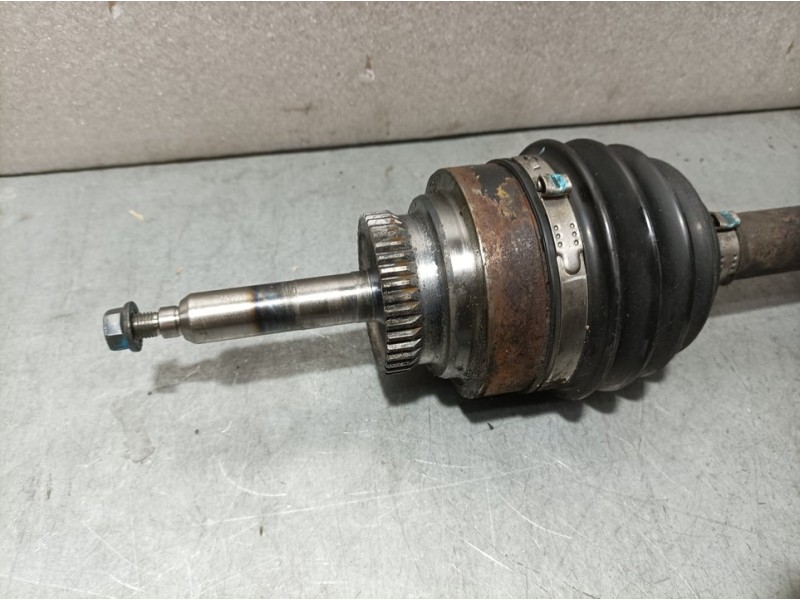 Recambio de transmision delantera izquierda para ssangyong actyon 200 xdi 4wd limited referencia OEM IAM 4130034001  