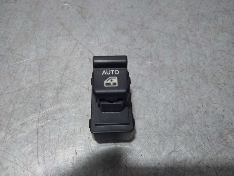 Recambio de mando elevalunas delantero derecho para jeep renegade longitude fwd referencia OEM IAM 30170843  