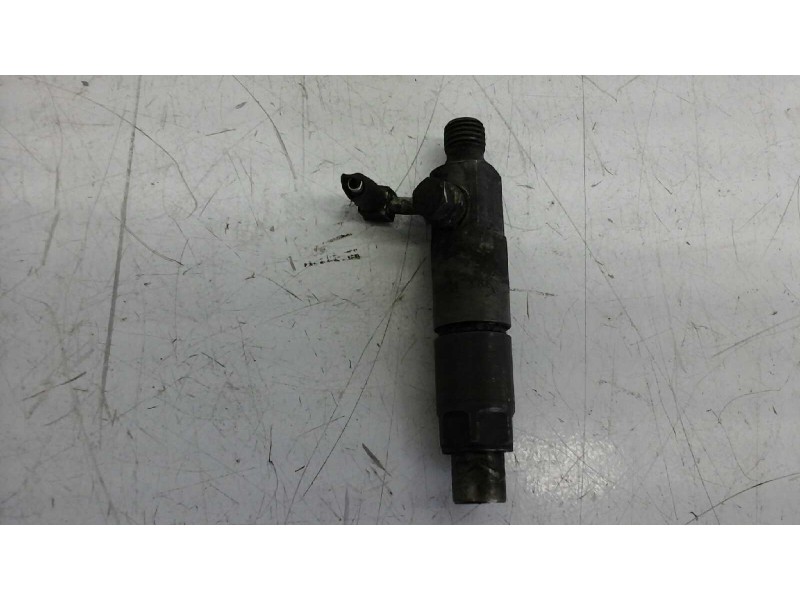 Recambio de inyector para renault master desde ´98 2.2 diesel referencia OEM IAM KBE58S8  