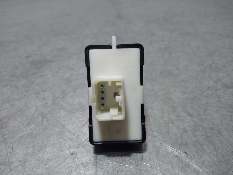 Recambio de mando elevalunas delantero derecho para jeep renegade longitude fwd referencia OEM IAM 30170843  