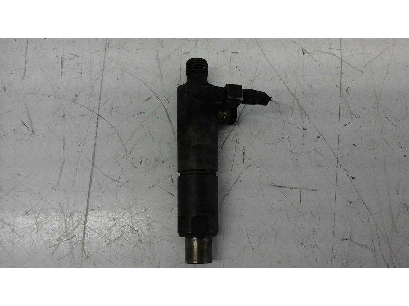Recambio de inyector para renault master desde ´98 2.2 diesel referencia OEM IAM KBE58S8  