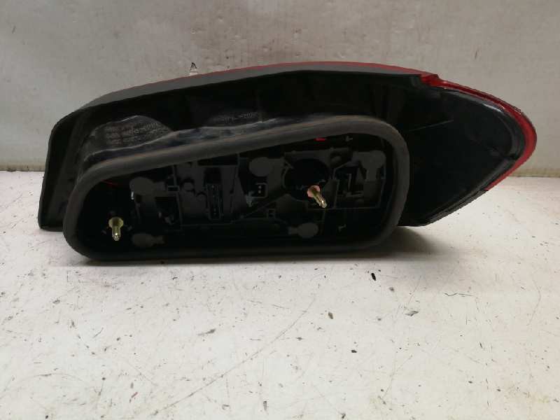 Recambio de piloto trasero izquierdo para peugeot 306 berlina 3/4/5 puertas (s2) referencia OEM IAM  1000000136708 