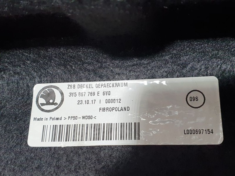 Recambio de bandeja trasera para skoda superb (3v3) active referencia OEM IAM 3V5867769E  