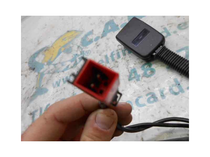 Recambio de pretensor airbag izquierdo para ford focus berlina (cak) ambiente referencia OEM IAM   