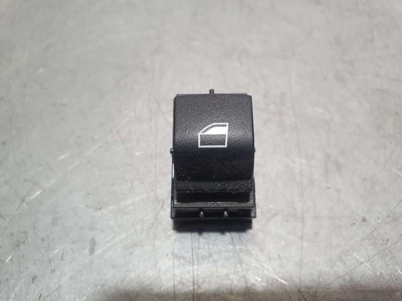Recambio de mando elevalunas trasero izquierdo para bmw serie 2 active tourer (f45) 218d referencia OEM IAM 920810702 L1A04358 