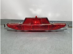 Recambio de piloto trasero central para peugeot 208 style referencia OEM IAM 9674308980  PARAGOLPES