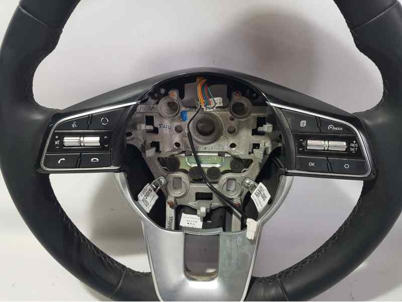 Recambio de volante para kia sportage drive 2wd referencia OEM IAM T1912022WSDA0106984  