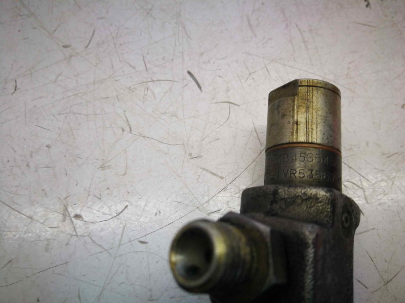 Recambio de inyector para renault master desde ´98 2.8 tdi referencia OEM IAM RKB45S5456  