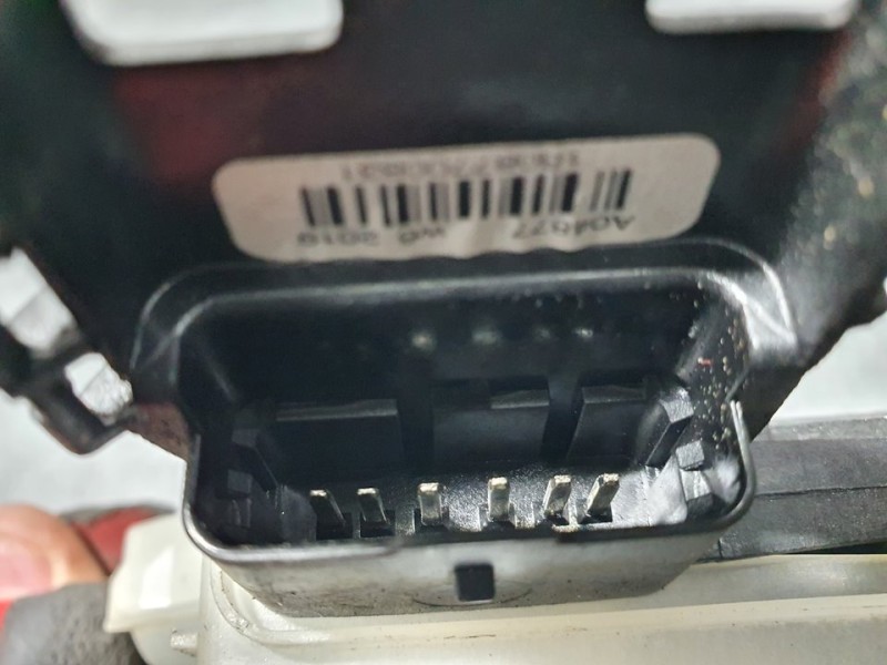 Recambio de cerradura puerta trasera derecha para peugeot 508 sw allure referencia OEM IAM 16943573 131495 6 PINES