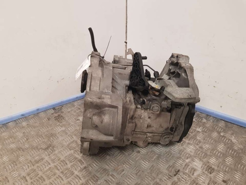 Recambio de caja cambios para volkswagen golf vi (5k1) advance referencia OEM IAM KBL 14048 5VELOCIDADES