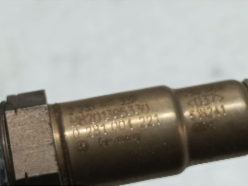 Recambio de sonda lambda para dacia sandero stepway referencia OEM IAM 8201395330 0281004221 BOSCH