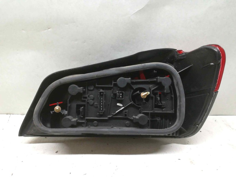 Recambio de piloto trasero izquierdo para peugeot 306 berlina 3/4/5 puertas (s2) referencia OEM IAM   