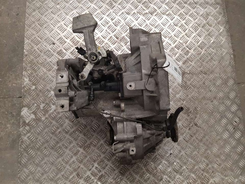 Recambio de caja cambios para volkswagen golf vi (5k1) advance referencia OEM IAM KBL 14048 5VELOCIDADES