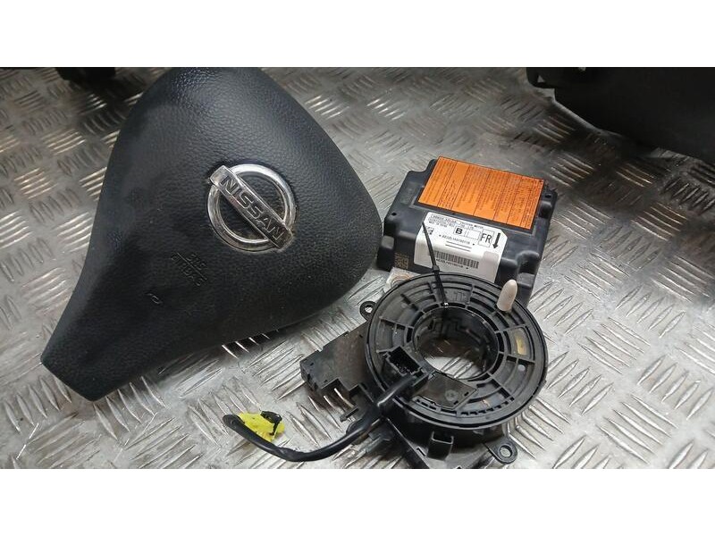 Recambio de kit airbag para nissan pulsar (c13) acenta referencia OEM IAM 682003ZL0A LA CENTRALITA NO SE COBRA Y NO TIENE DEVOLU