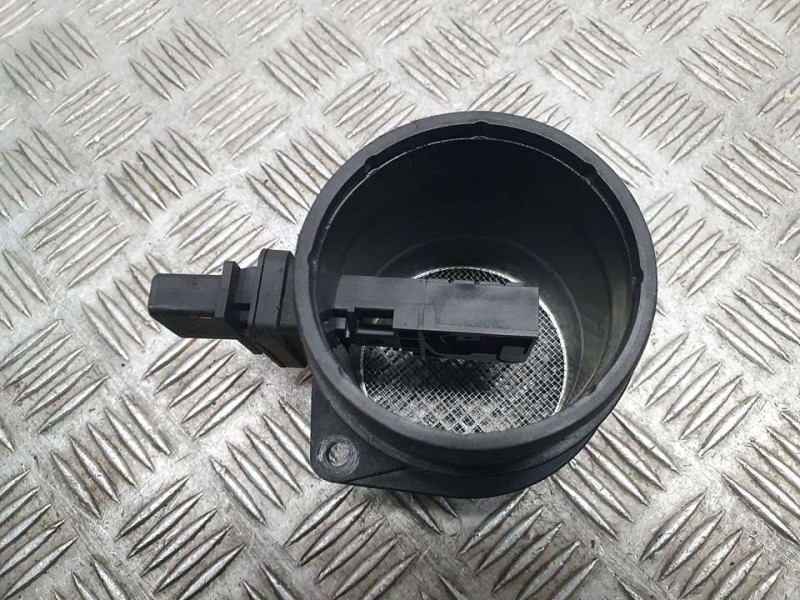 Recambio de caudalimetro para volkswagen golf vi (5k1) advance referencia OEM IAM 03G906461C 0281002735 BOSCH