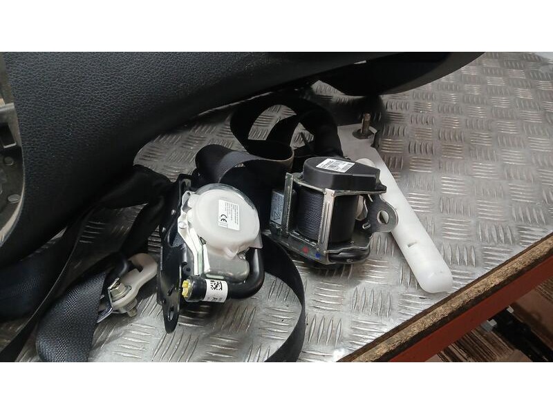 Recambio de kit airbag para nissan pulsar (c13) acenta referencia OEM IAM 682003ZL0A LA CENTRALITA NO SE COBRA Y NO TIENE DEVOLU