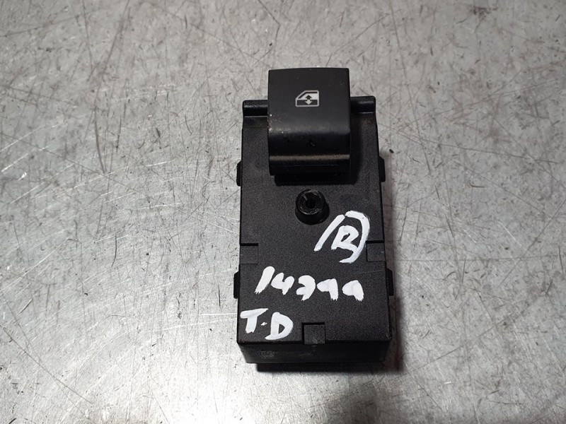 Recambio de mando elevalunas trasero derecho para opel astra j lim. selective referencia OEM IAM 13301888  