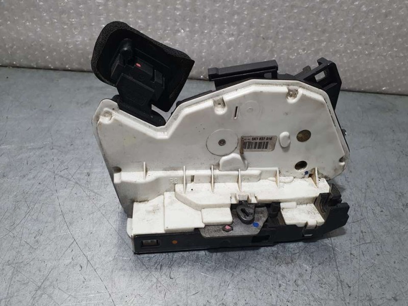 Recambio de cerradura puerta delantera derecha para volkswagen golf vi (5k1) advance referencia OEM IAM 5K1837016  7 PINES