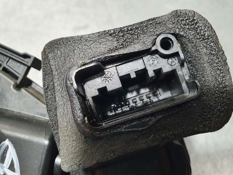 Recambio de cerradura puerta delantera derecha para volkswagen golf vi (5k1) advance referencia OEM IAM 5K1837016  7 PINES