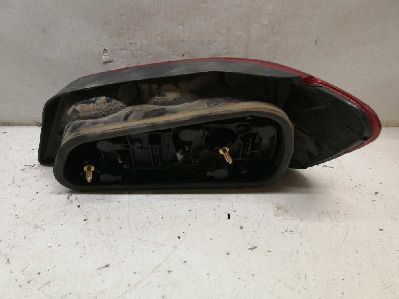Recambio de piloto trasero izquierdo para peugeot 306 berlina 3/4/5 puertas (s2) referencia OEM IAM  1000000137309 